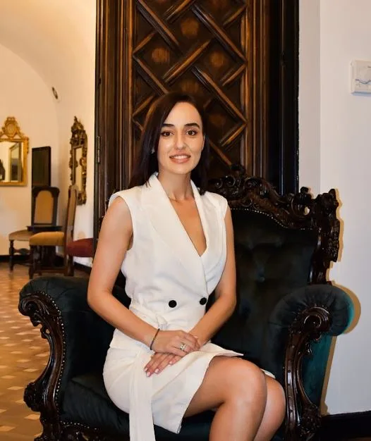 EkoGroup și Ekoinstal colaborează prin Monica Badea, director de vânzări, pentru promovare outdoor cu Steaguri Direcționale