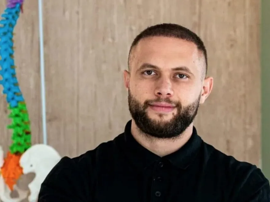 Electrostimularea Musculară: Soluția Inovatoare a PhysioBoost și Cristian Drosu pentru o Recuperare Eficientă