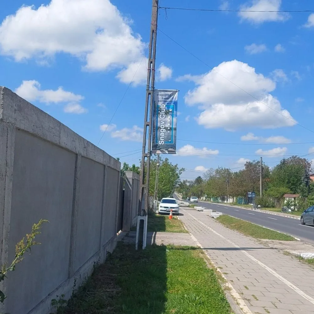 Închiriere Steaguri Direcționale cu Eko Group: Alegerea Ideală pentru Afaceri Locale
