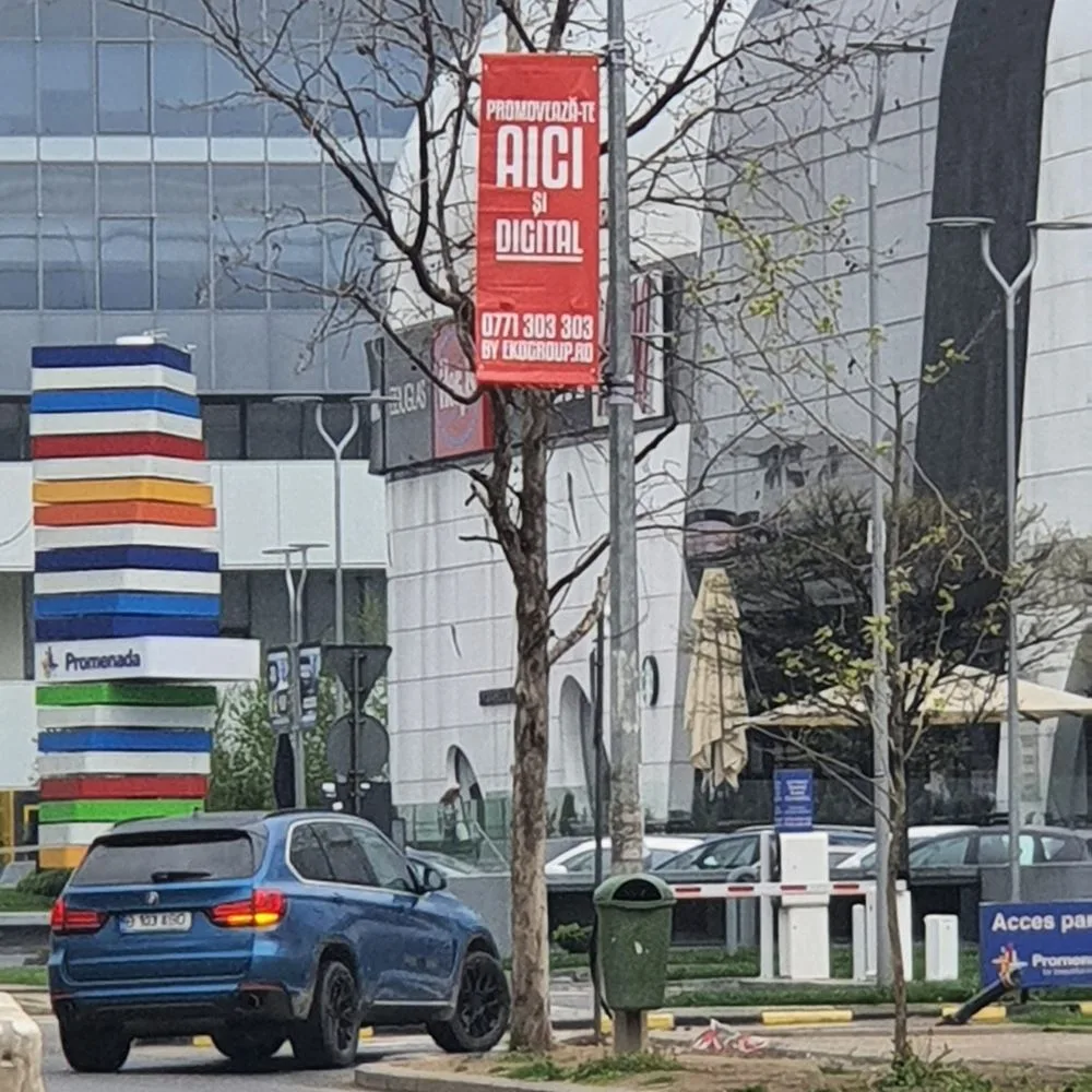 Închiriere Steaguri Direcționale cu Eko Group: Oferte și Beneficii Unice