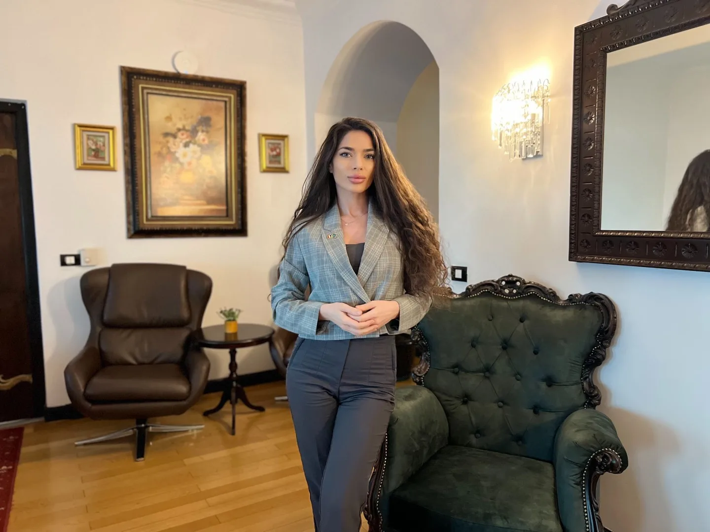 Mălina Constantin: „Steagurile direcționale EkoGroup – soluția ideală pentru vizibilitatea afacerii tale în București și Ilfov”