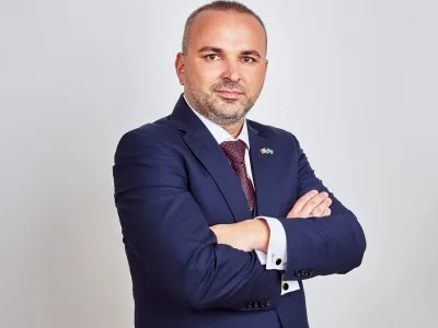 Revoluția Publicității cu Reteaua Digitala DOOH (indoor) de la Eko Group