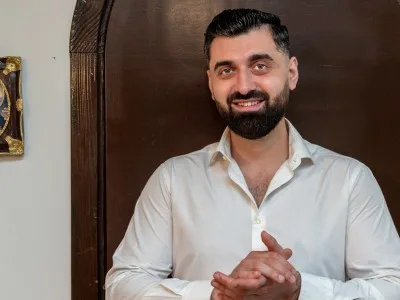 Serviciile Inovatoare de Masaj Corporativ oferite de Stress Away: O Revoluție în Bunăstarea Angajaților