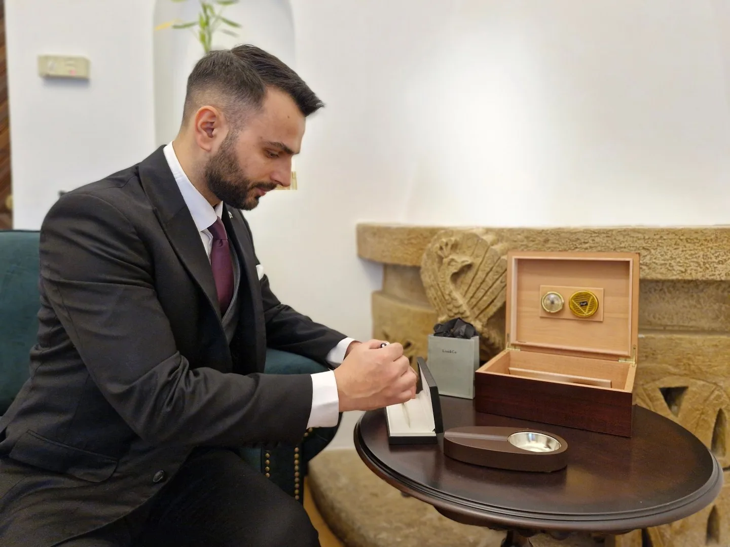 Totemurile Digitale și Steagurile Direcționale: Cum Manageriază Ciprian Petrescu, COO & Managing Partner Eko Group, Toate Proiectele